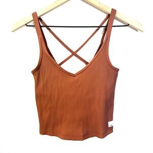 Vuori rib crop tank built in bra shelf